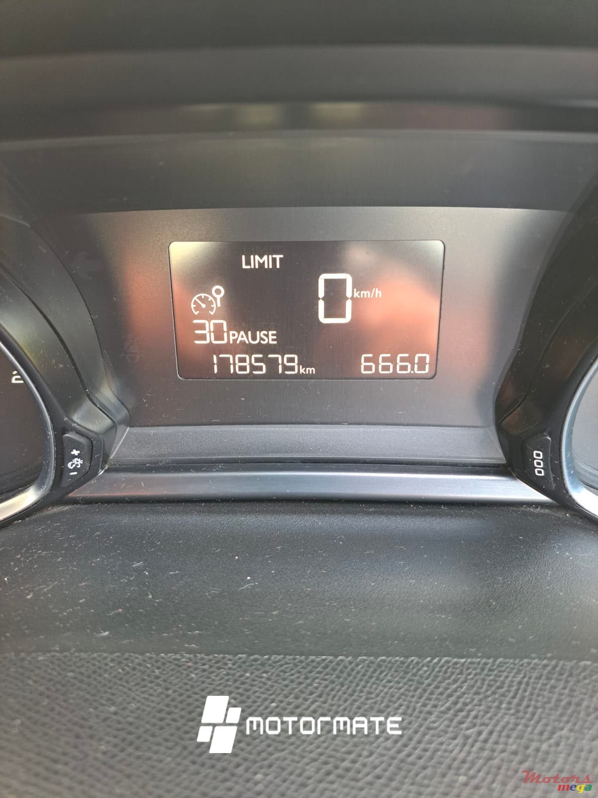 2015' Peugeot 308 ALLURE photo #7