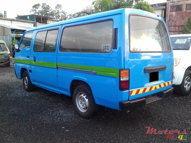 1997' Nissan Caravan photo #3