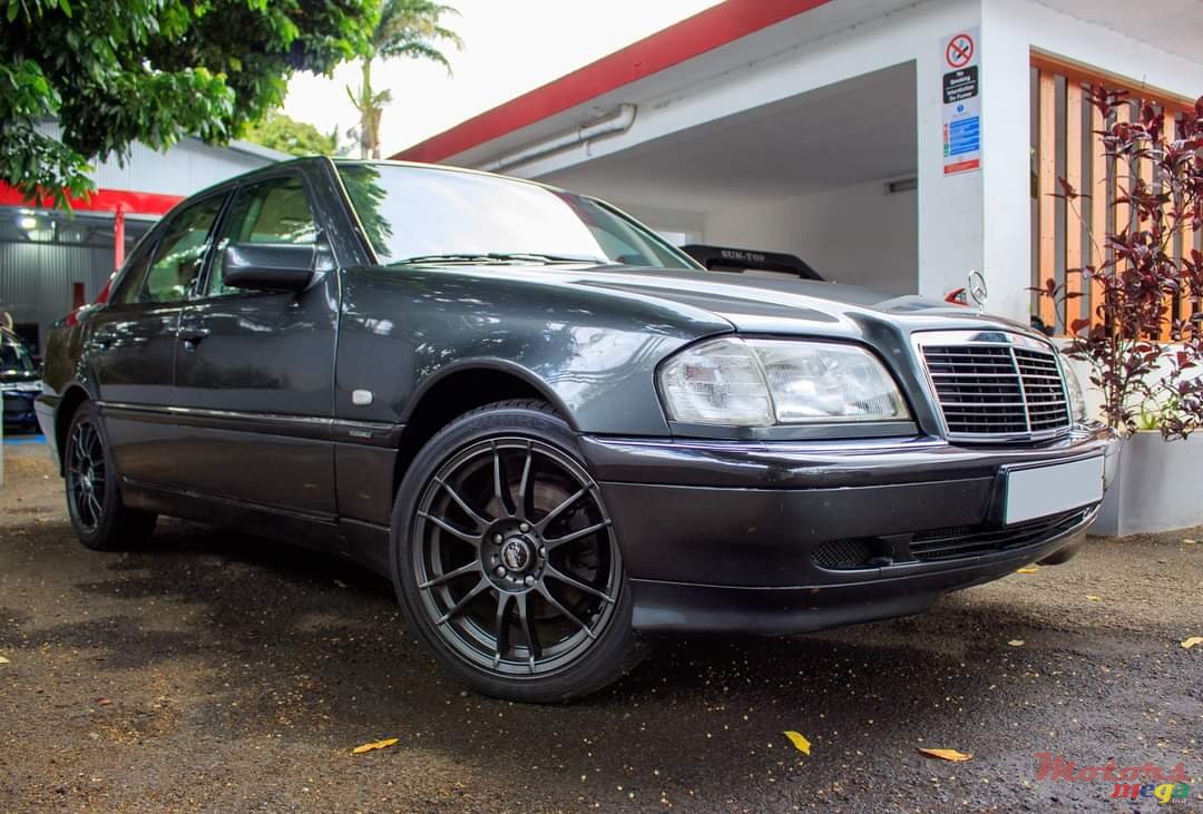 1998' Mercedes-Benz C-Class photo #3
