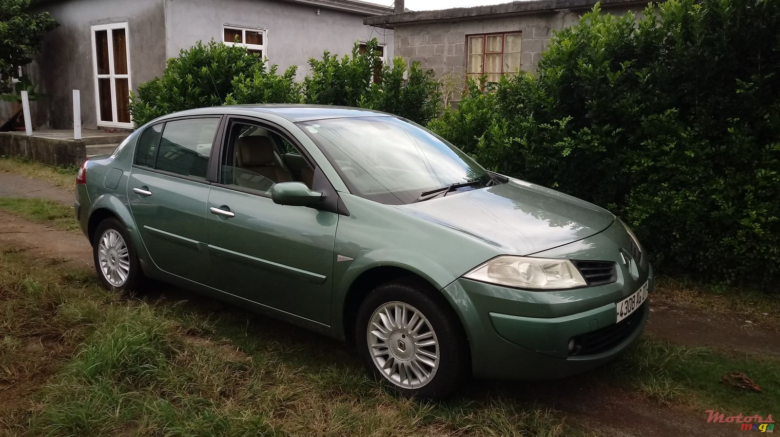 2007' Renault Megane photo #5