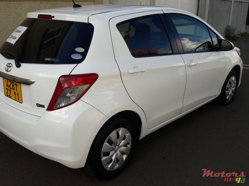 2011' Toyota Vitz 1300cc photo #1