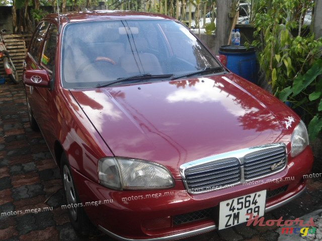 1999' Toyota Starlet photo #1