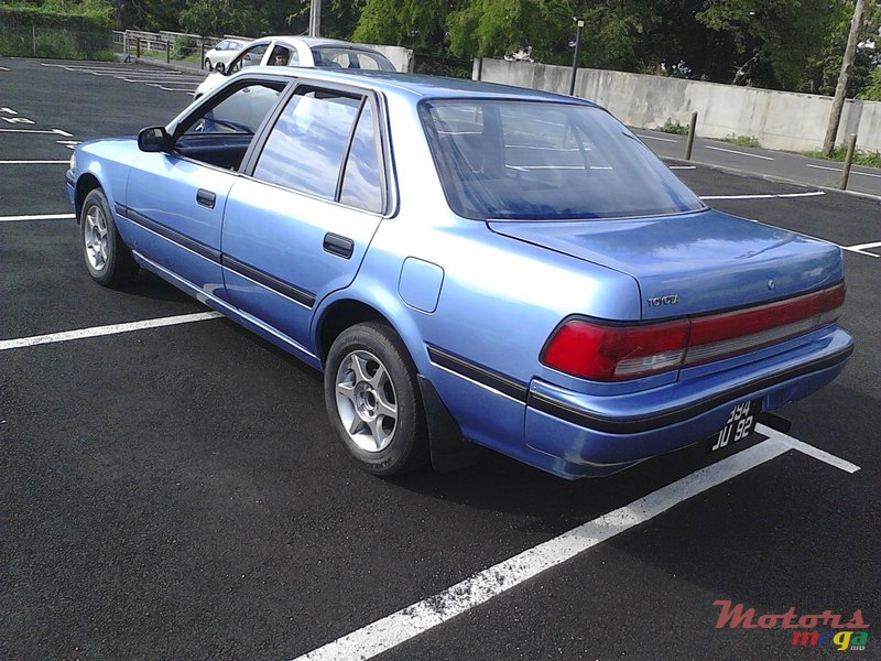 1992' Toyota Corona photo #1