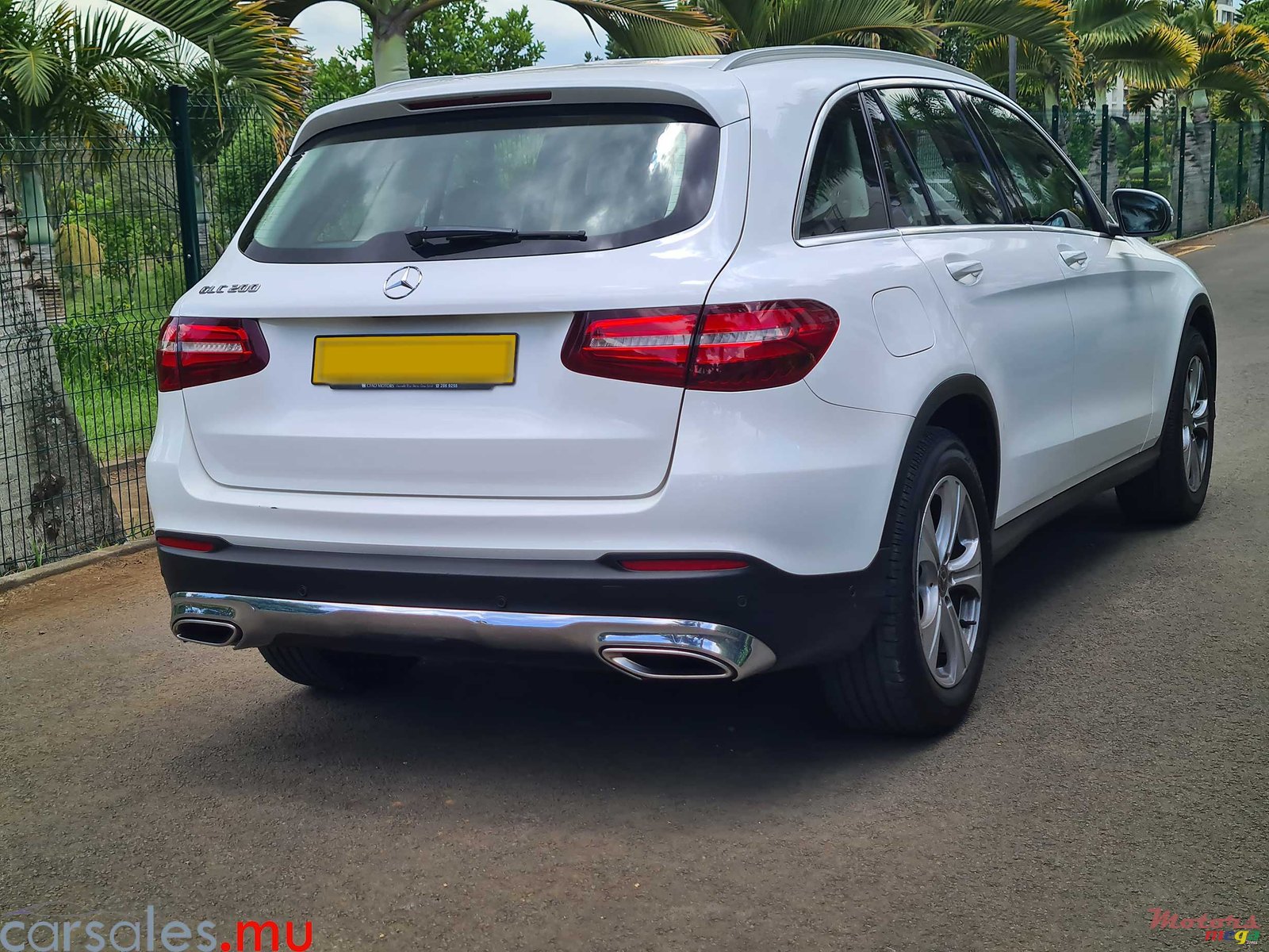 2017' Mercedes-Benz GLC 200 Avantgarde photo #4