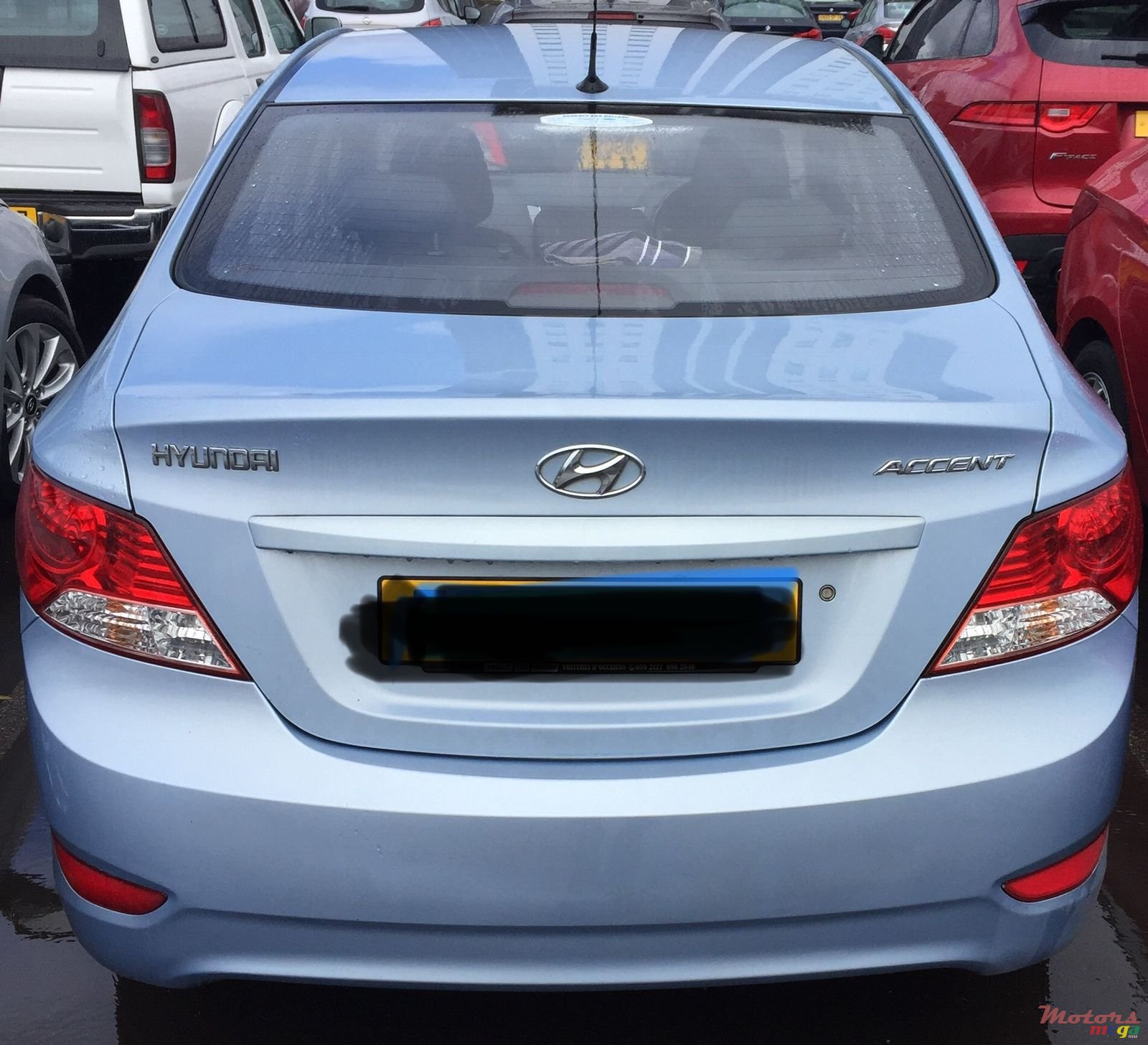 2011' Hyundai Accent photo #1