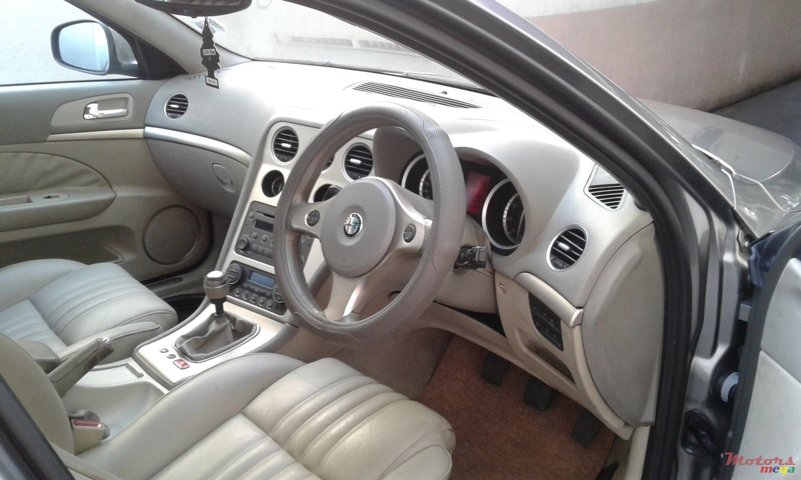 2007' Alfa Romeo 159 photo #6