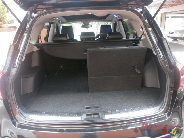 2009' Nissan Qashqai+2 photo #6