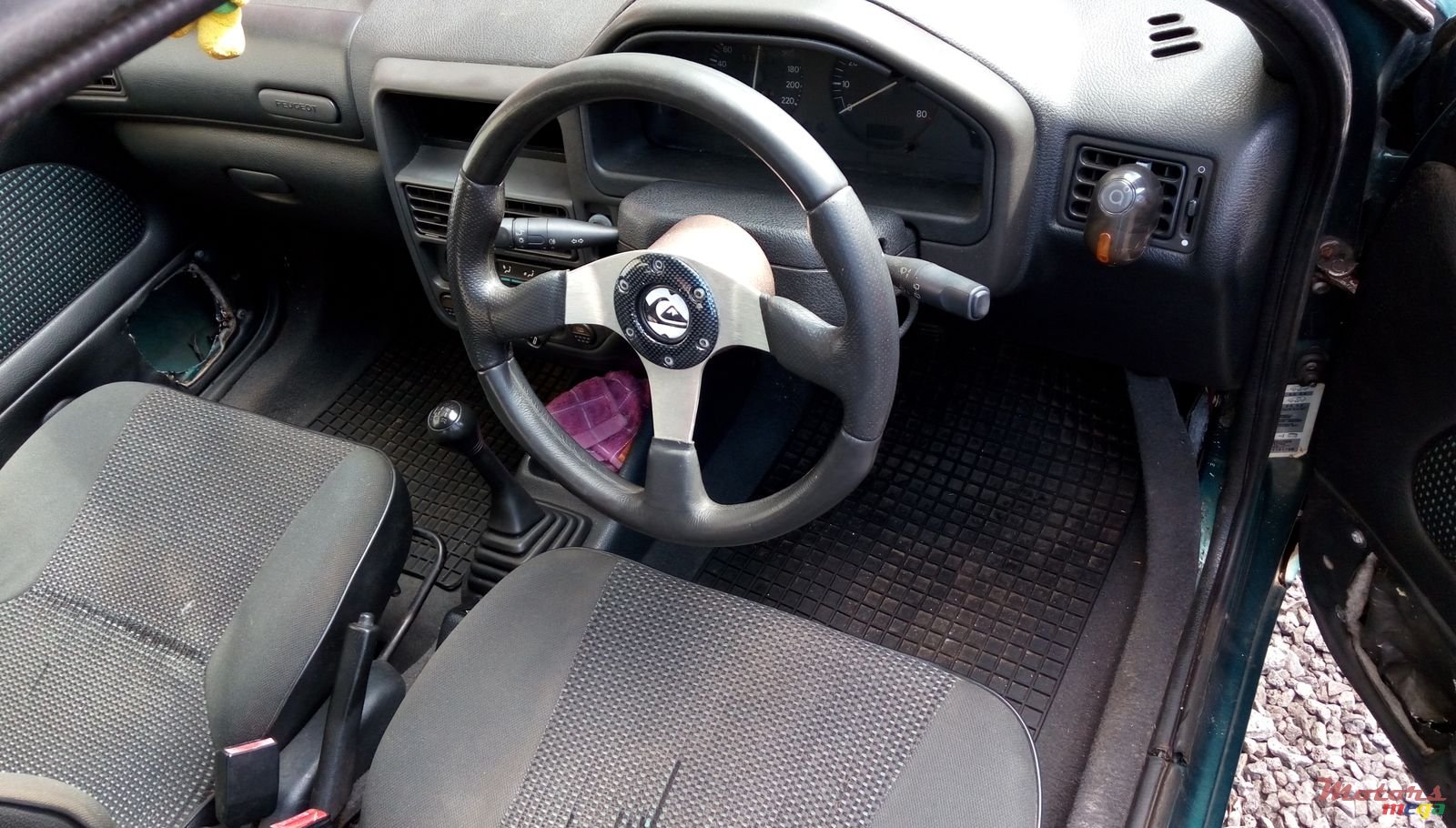 1999' Peugeot 106 photo #1