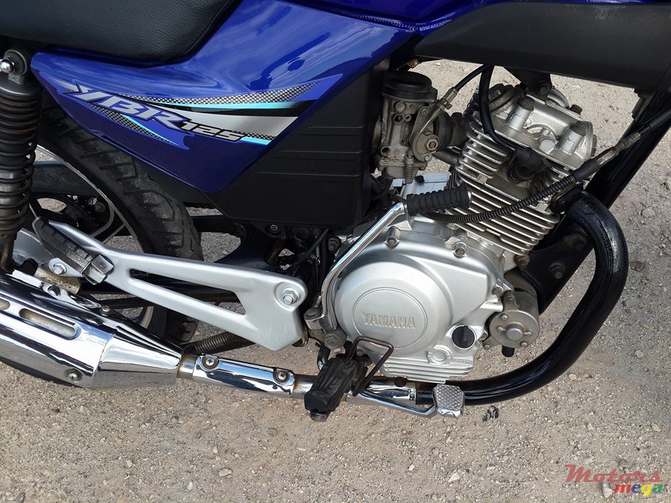 2005' Yamaha YBR photo #2