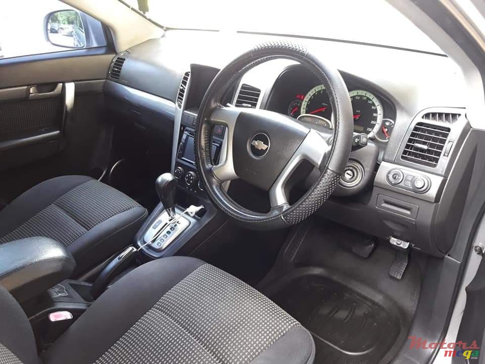 2007' Chevrolet Captiva 7 seater photo #4