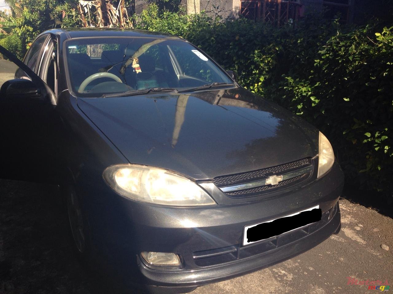 2009' Chevrolet Optra photo #1