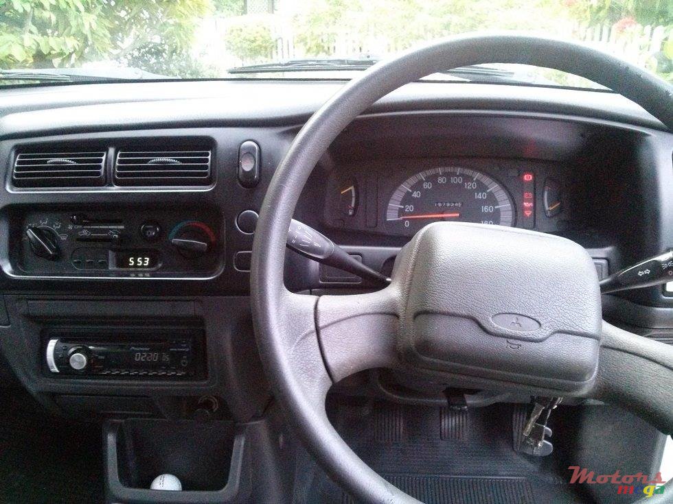 2007' Mitsubishi L 200 photo #3