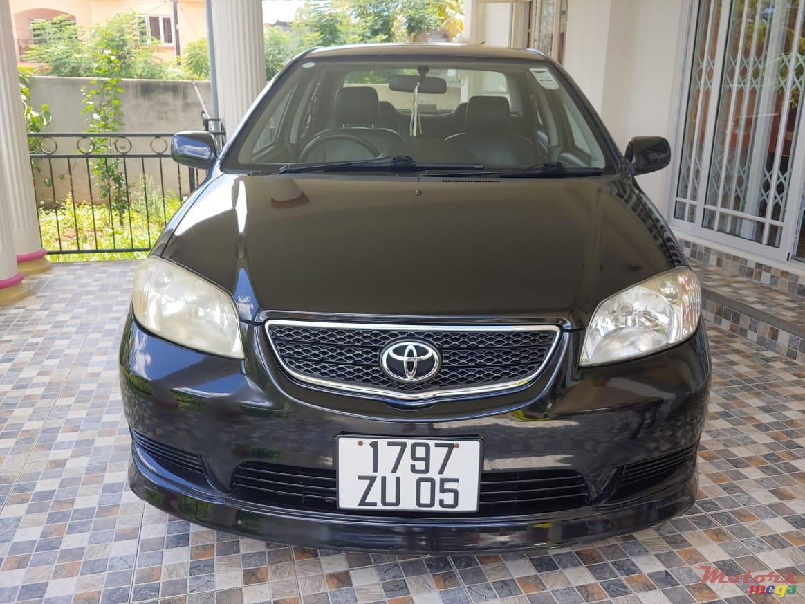 2005' Toyota photo #1