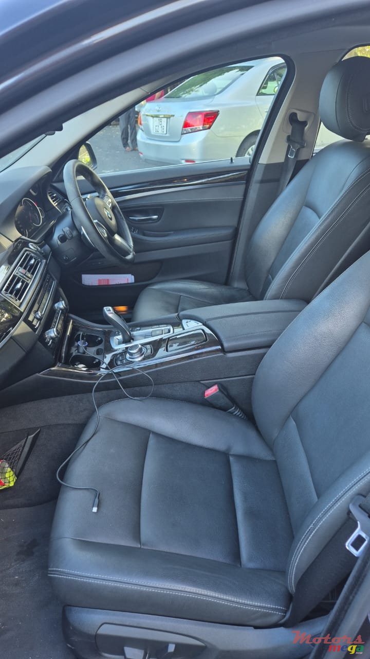 2016' BMW 5 Series photo #7
