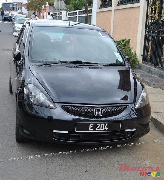 2004' Honda photo #1