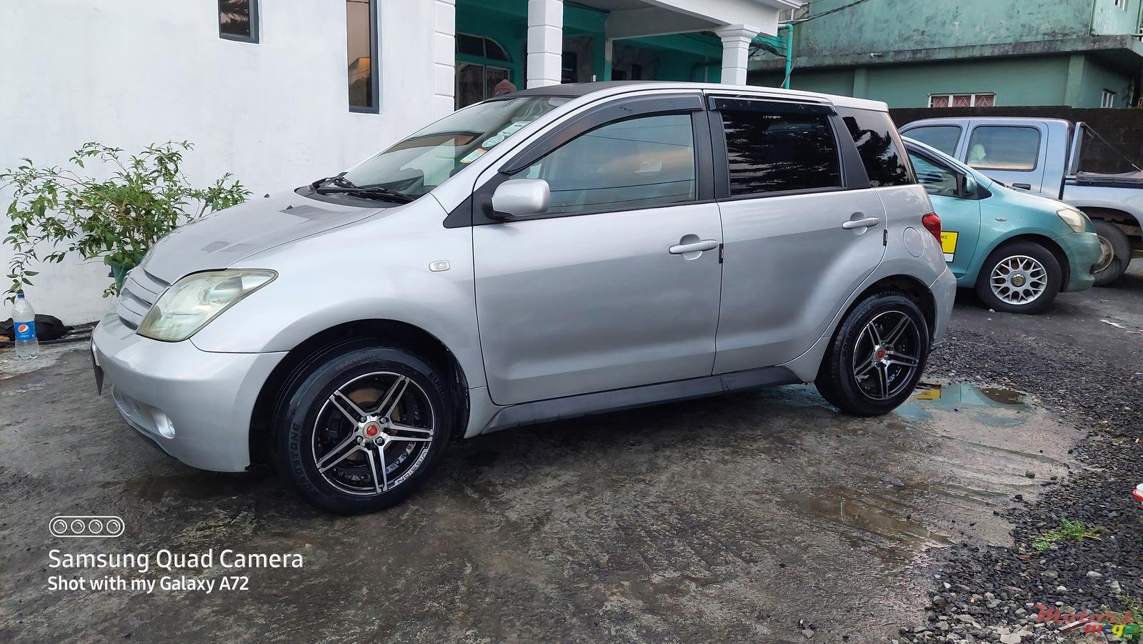 2004' Toyota IST photo #5