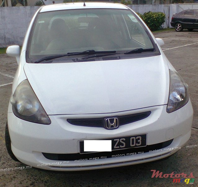 2003' Honda Jazz photo #2
