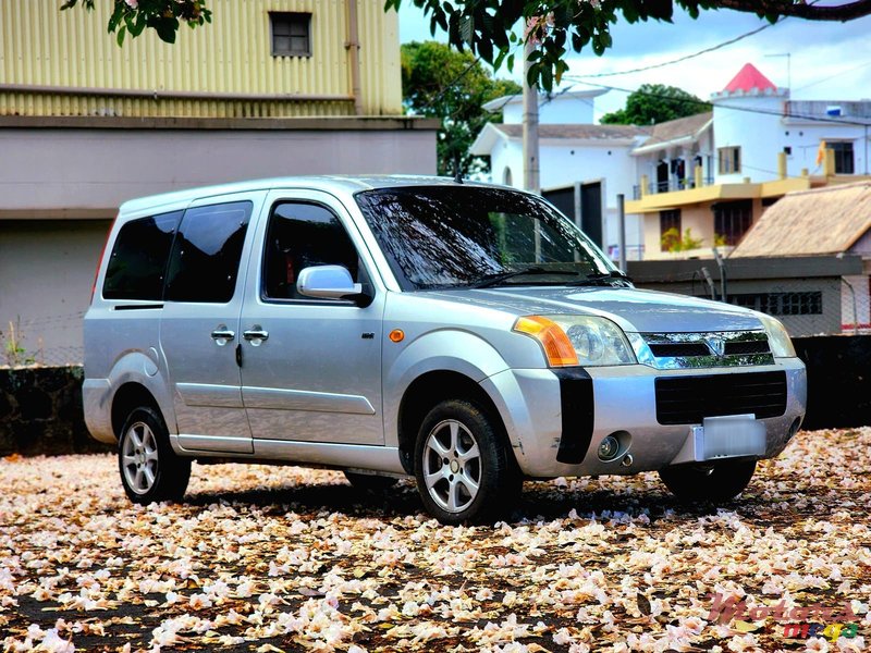 2010' Foton Midi - Private. 5 seater photo #1