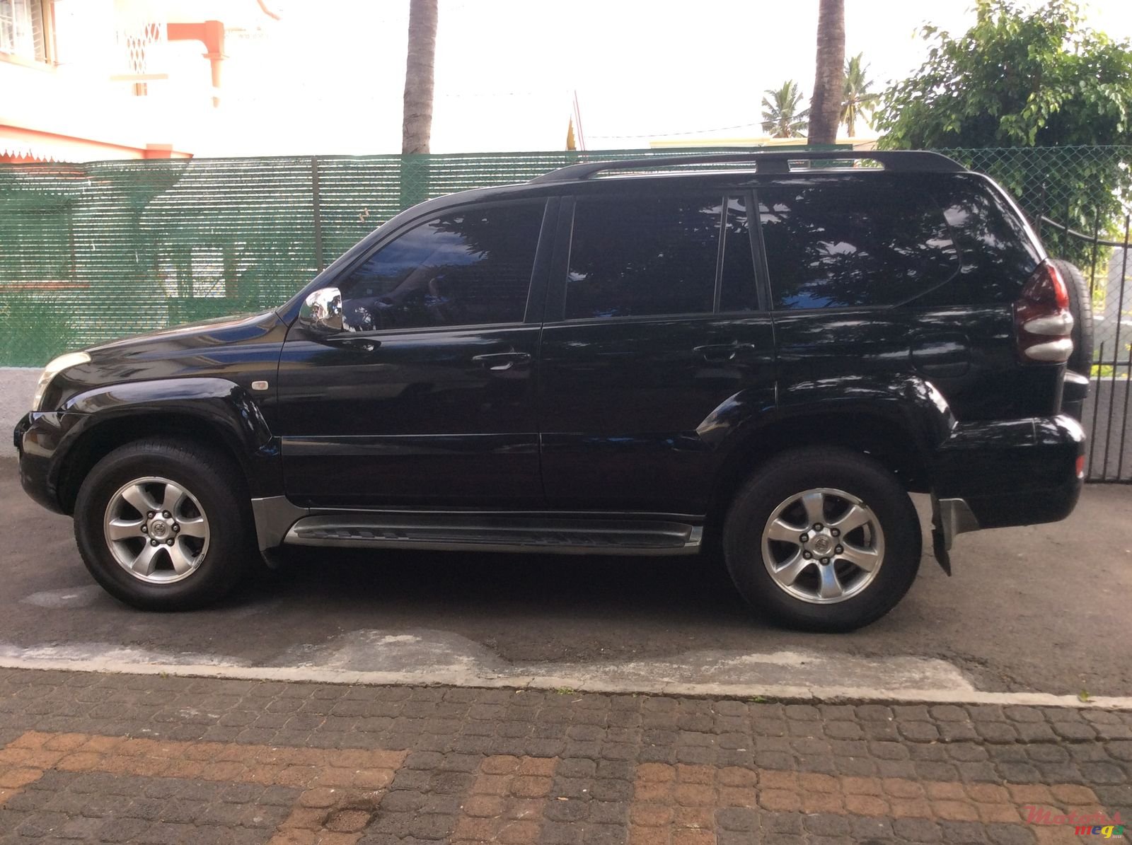 2007' Toyota Land Cruiser photo #5