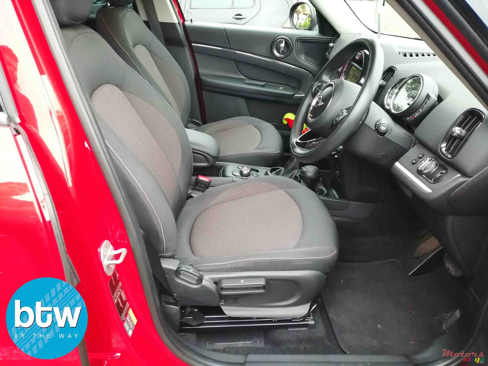 2018' MINI Countryman S Cooper F60 photo #3