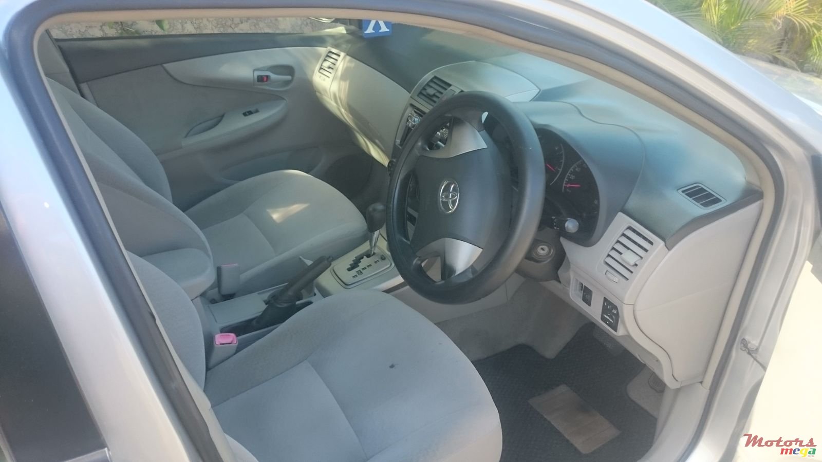 2010' Toyota Corolla Axio Grade X photo #5