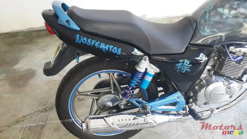 2012' Suzuki EN 125  photo #2