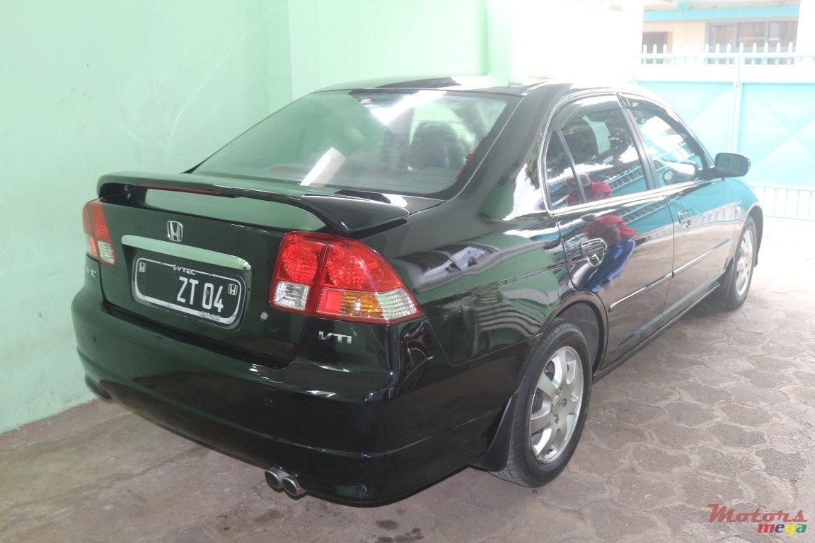 2004' Honda Civic Vtec Es8 photo #2