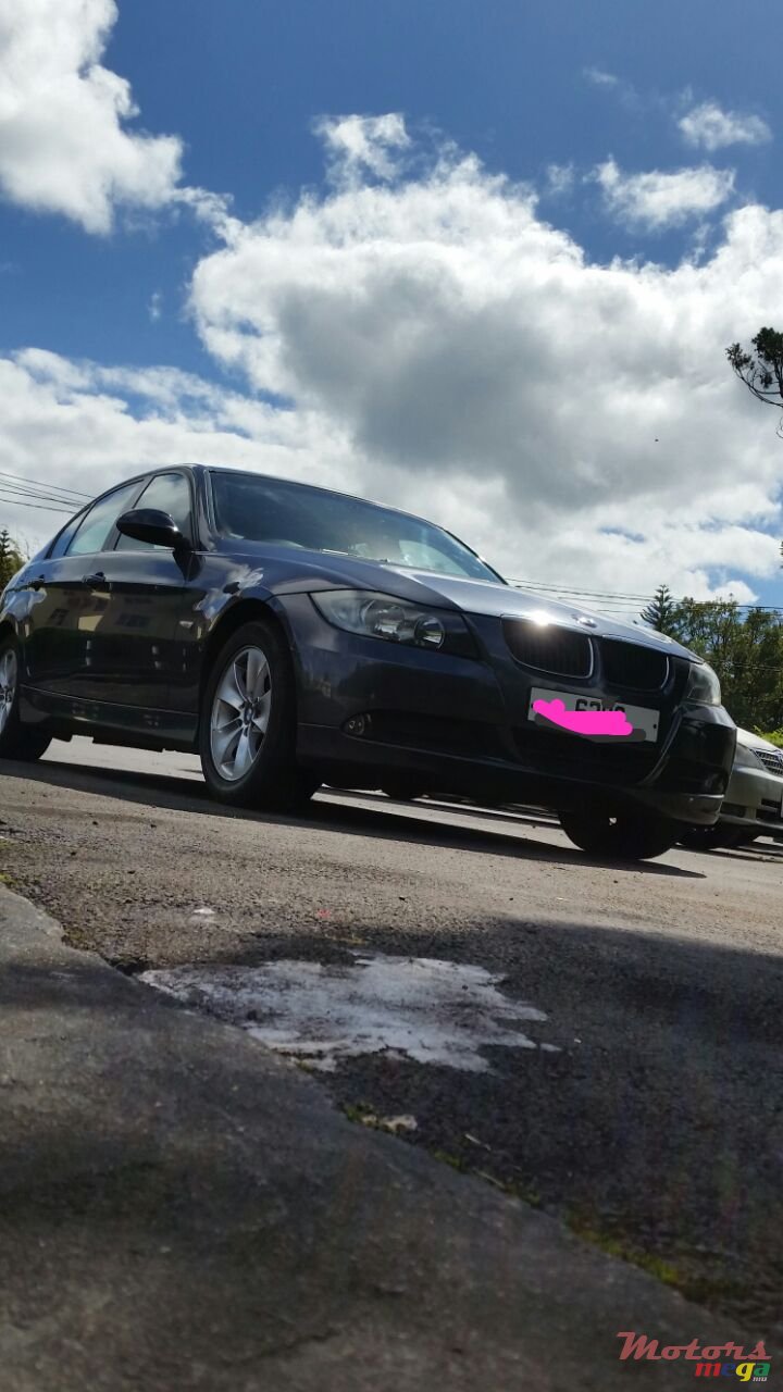 2008' BMW 316 photo #1