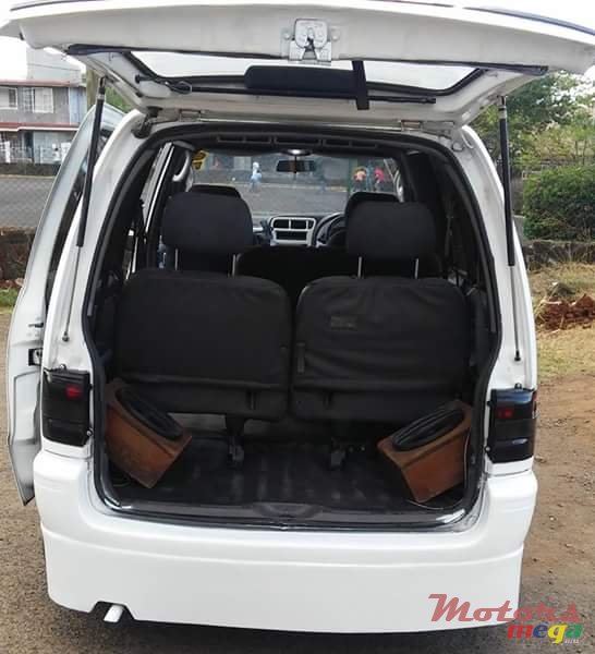 1995' Nissan Serena photo #5