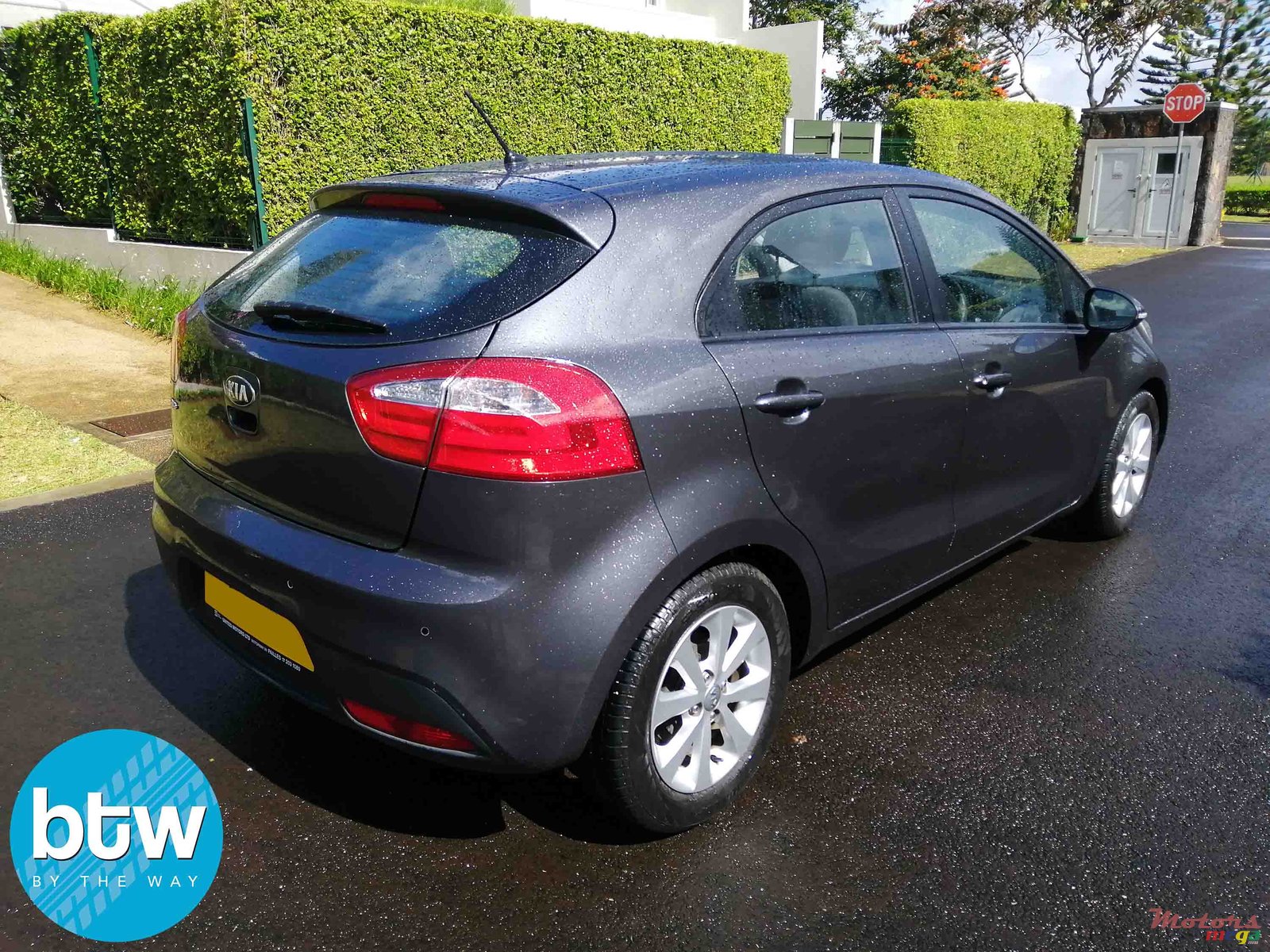 2012' Kia Rio photo #4