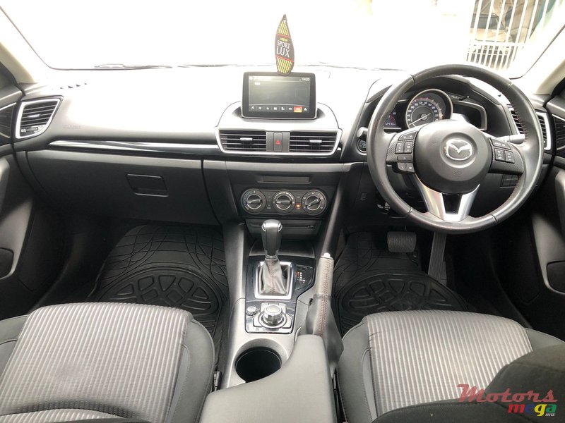 2015' Mazda 3 photo #7