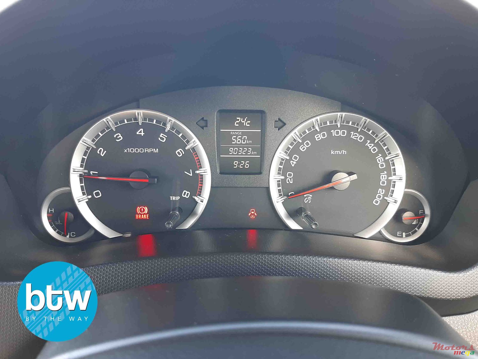 2013' Suzuki Swift photo #7