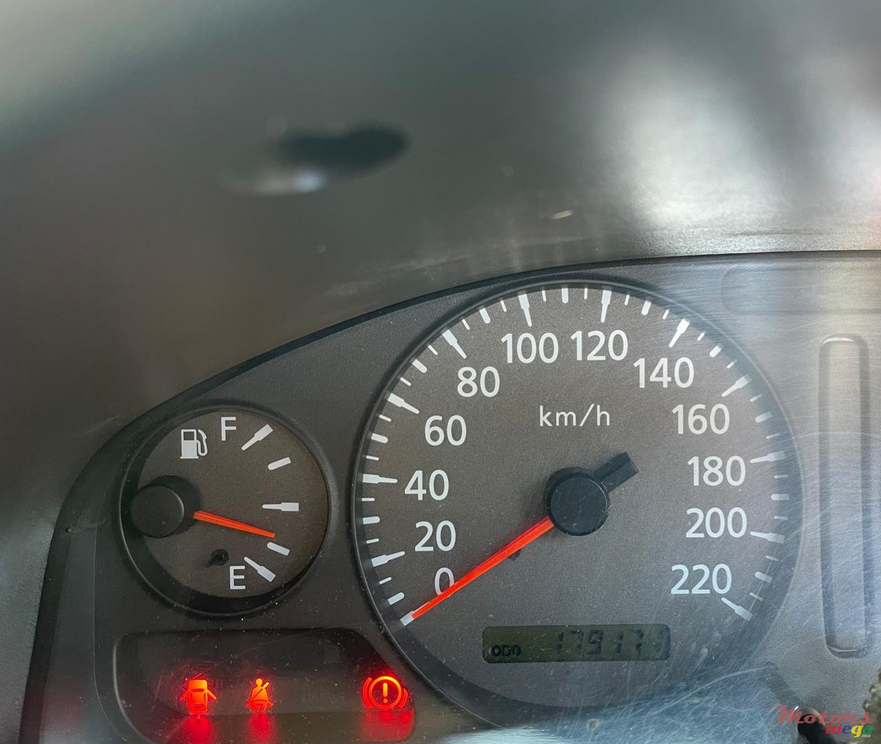 2002' Nissan photo #1