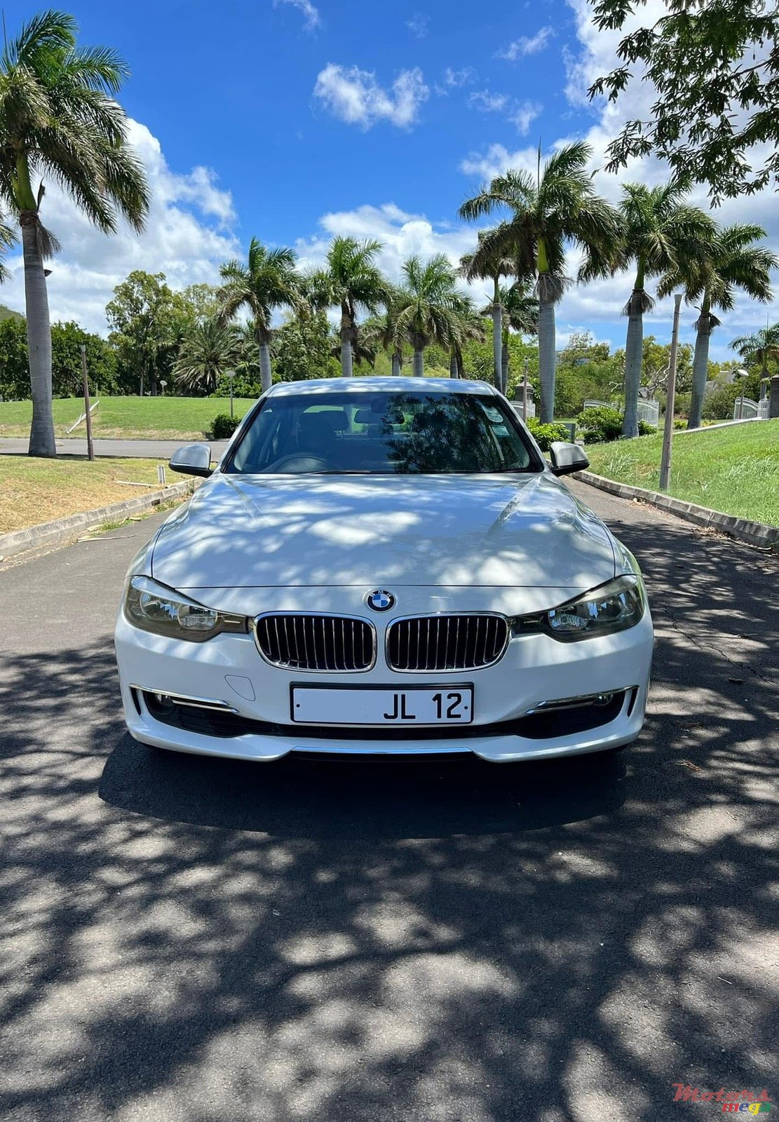 2012' BMW 328 photo #2