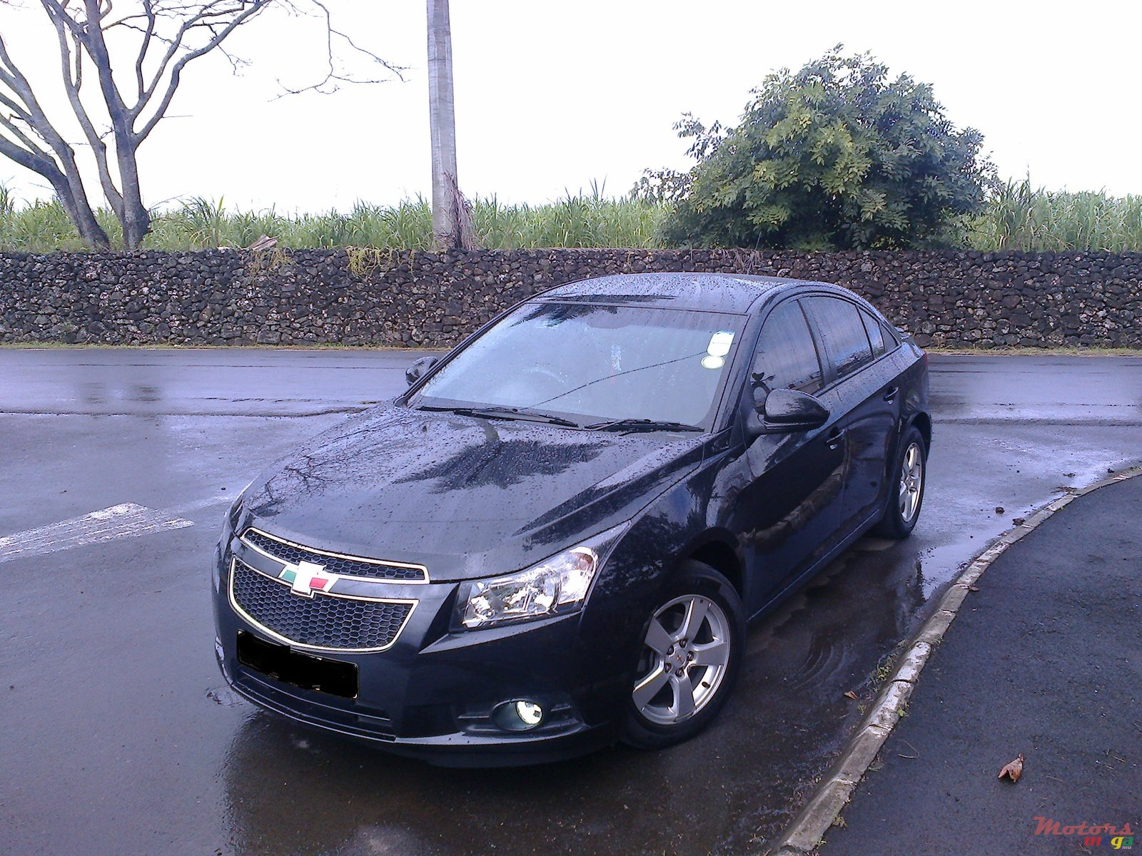 2011' Chevrolet Cruze photo #1
