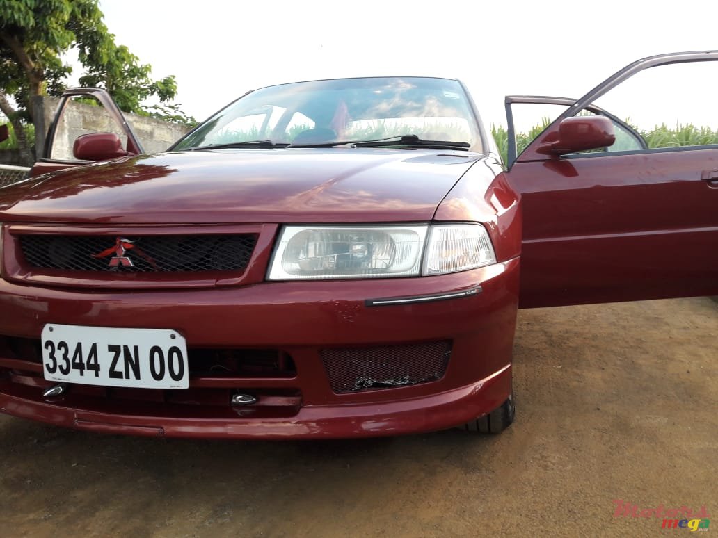 2000' Mitsubishi Lancer photo #4