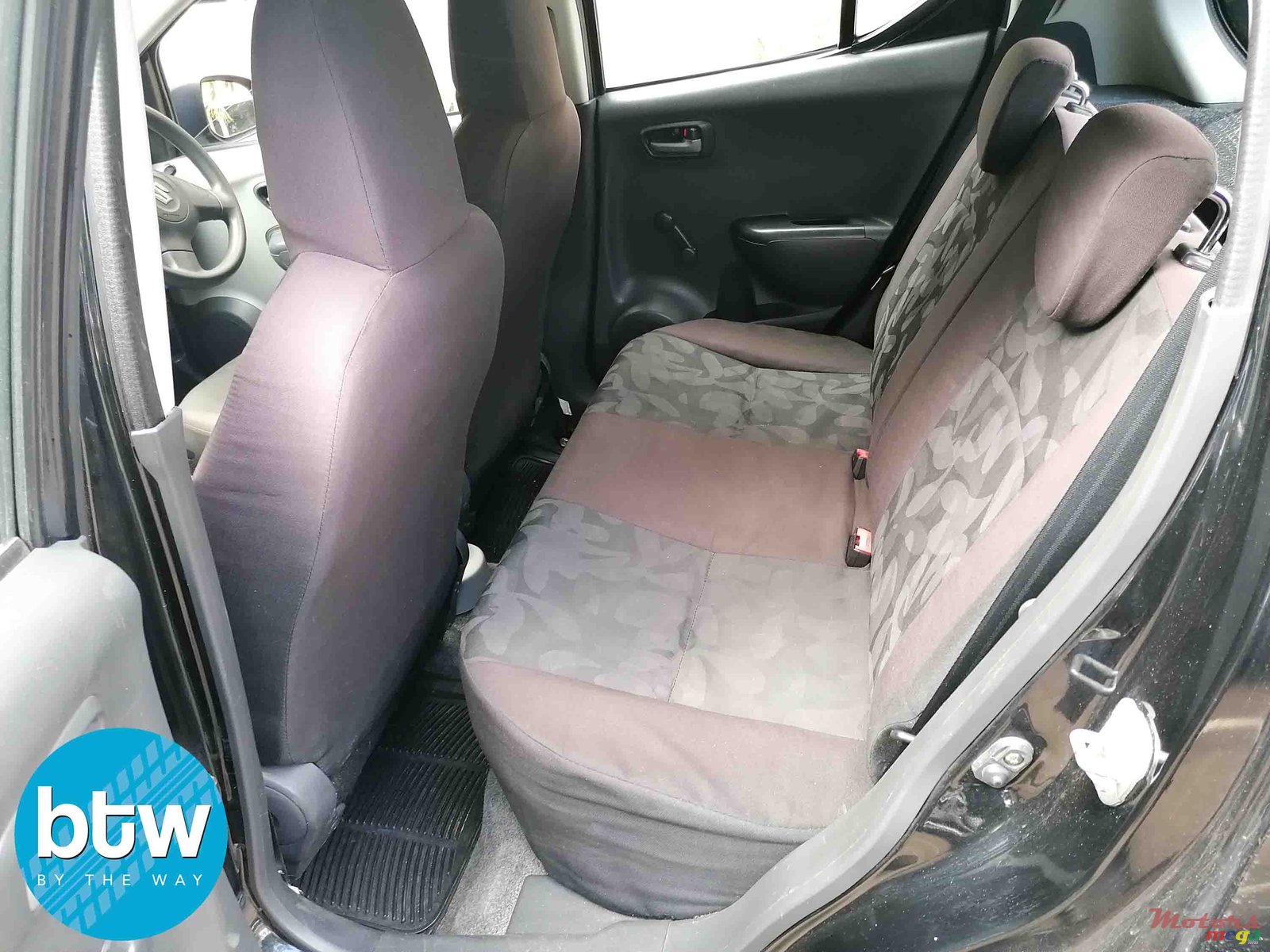 2011' Suzuki Celerio photo #4