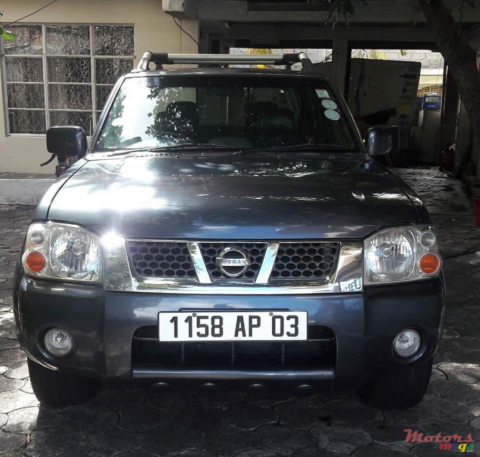 2003' Nissan Hardbody photo #1