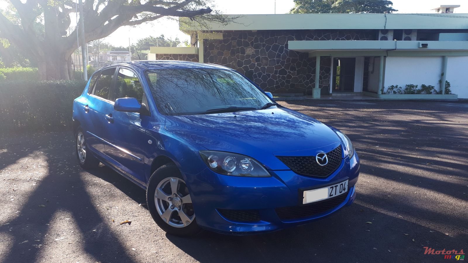 2004' Mazda 3 photo #2