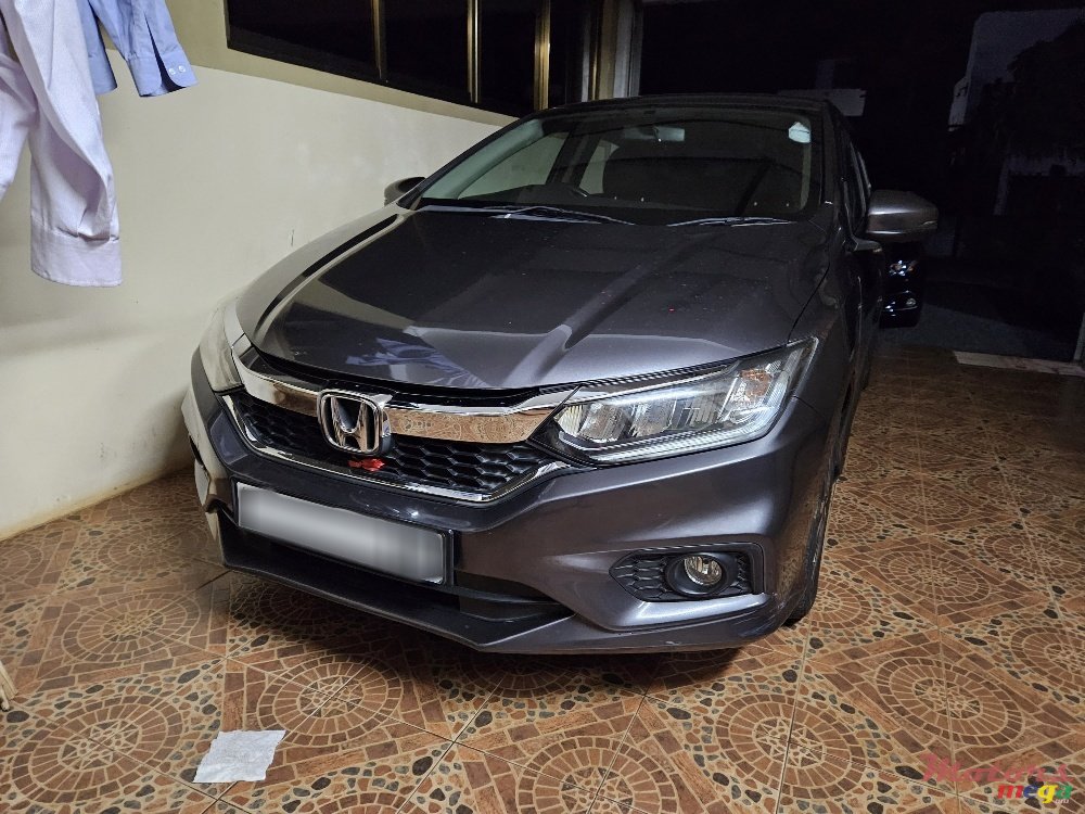 2019' Honda Ballade Executive photo #3