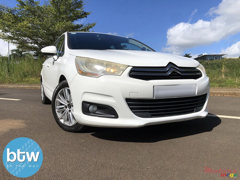 2015' Citroen C4 photo #1