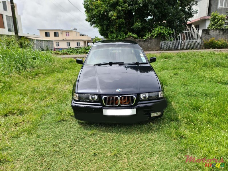 1992' BMW 3 Series photo #1