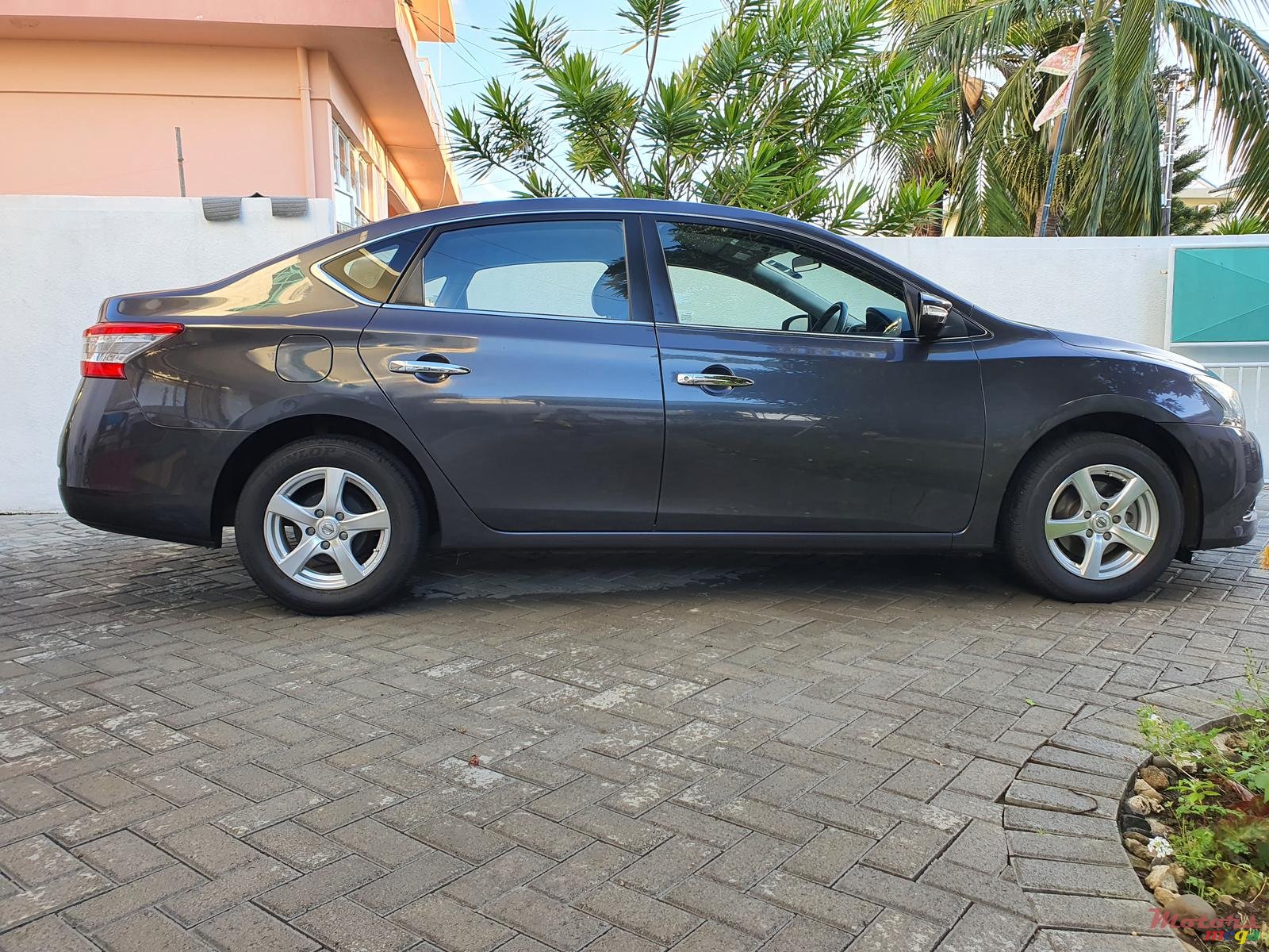 2014' Nissan Sentra photo #3