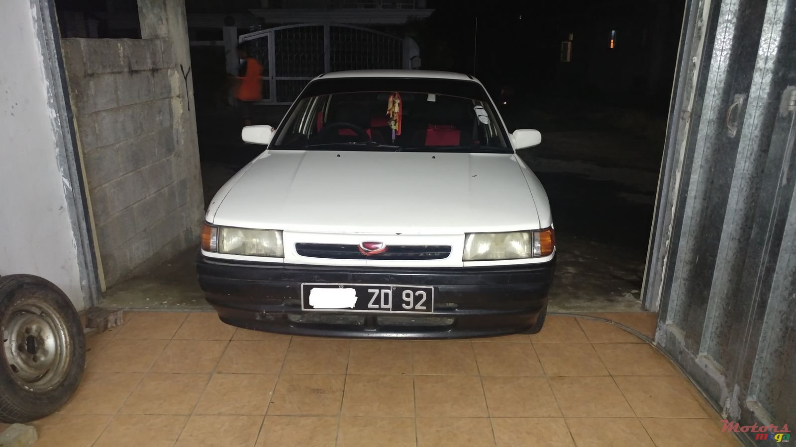 1992' Mazda 323 photo #6