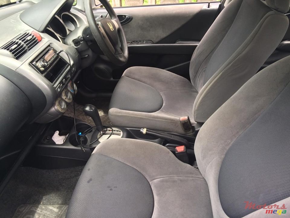 2006' Honda Fit photo #5