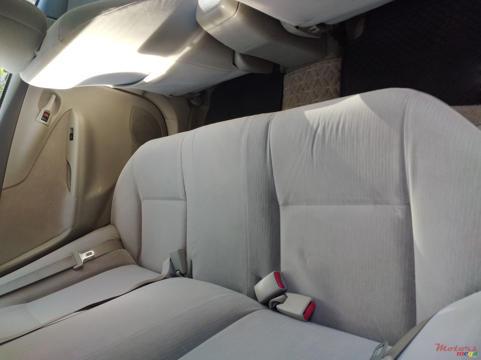 2008' Toyota Axio photo #4