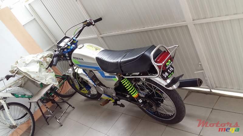 1989' Honda 100 photo #5