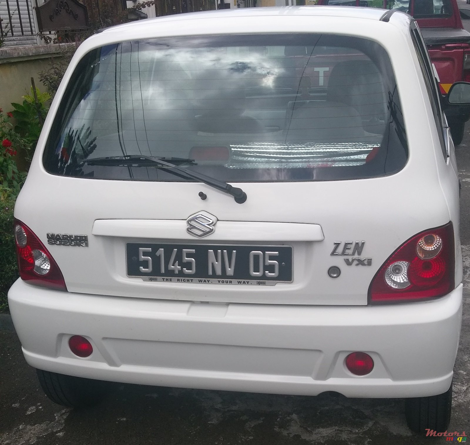 2005' Suzuki photo #1