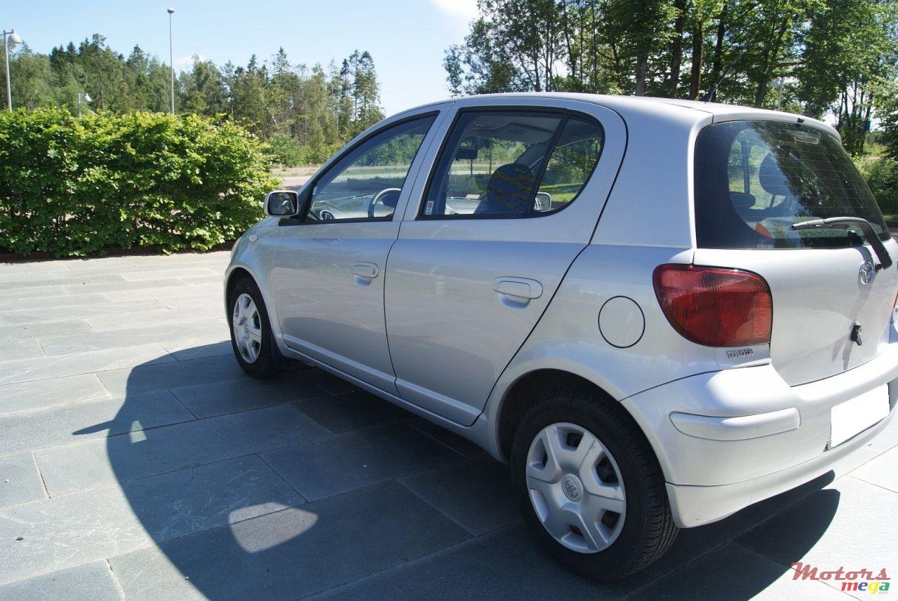 2005' Toyota Yaris 1.0 photo #5