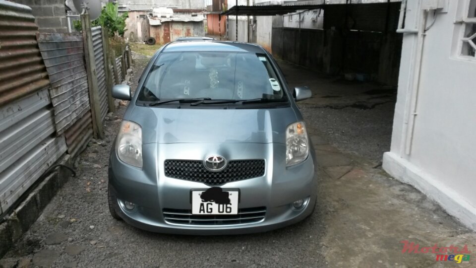 2006' Toyota Yaris photo #5